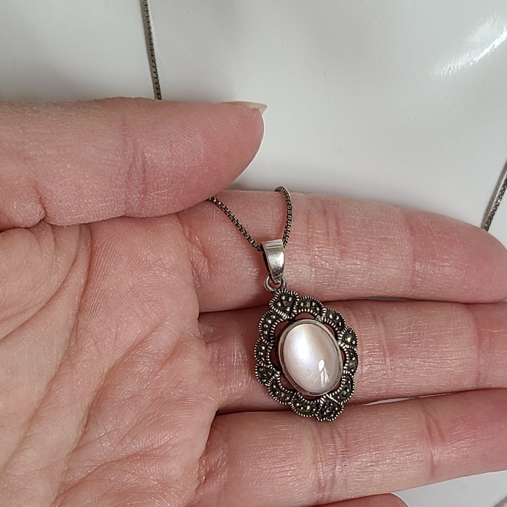 Vintage Boho Sterling Silver Grey Marcasite Crystal Shell Pearl Pendant Necklace